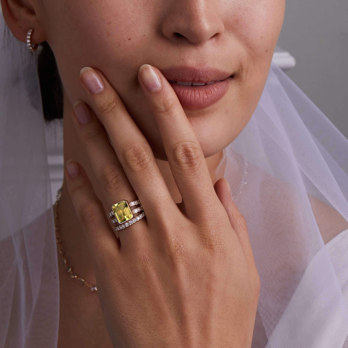 Warren Vertical Lemon Verbena Quartz Ring with Diamonds in 14k Gold (August)