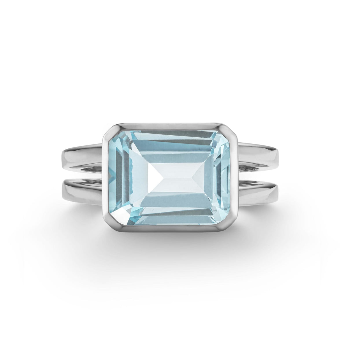 Warren Horizontal Nantucket Blue Topaz Ring in 14k Gold (December)