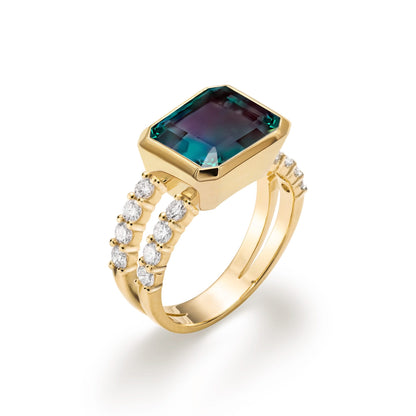 Warren Horizontal Alexandrite Ring with Diamonds in 14k Gold (June)