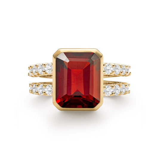 Warren Vertical Garnet Ring with Diamonds in 14k Gold (January)
