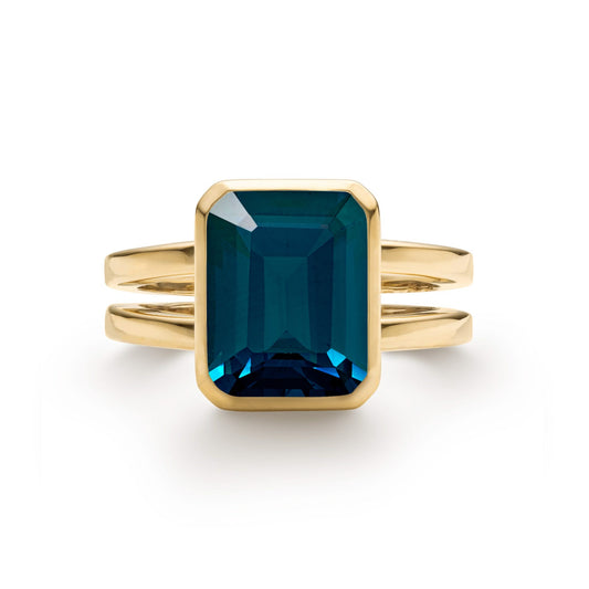 Warren Vertical Atlantic Blue Topaz Ring in 14k Gold (December)