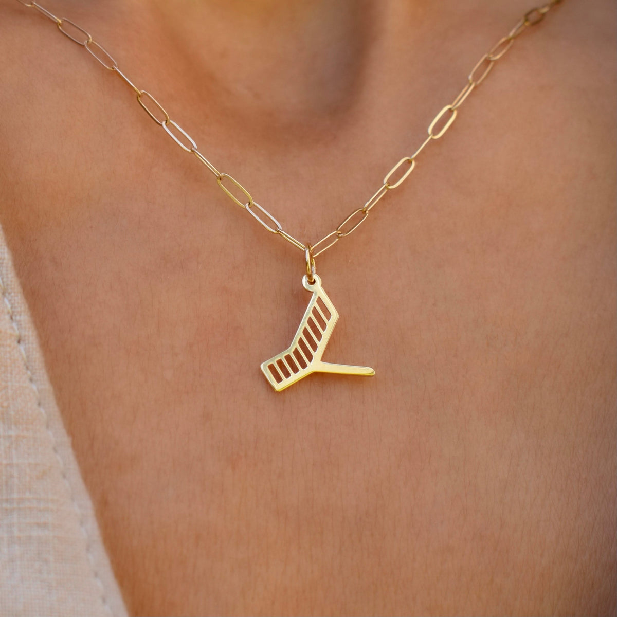 Essex Letter Y Pendant in 14k Gold