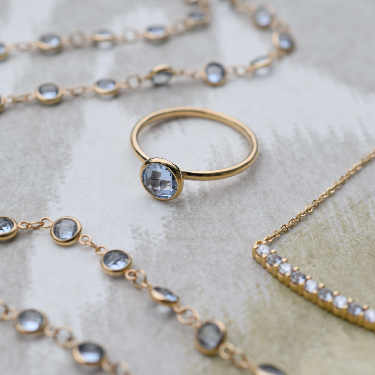 Grand Aquamarine Ring in 14k Gold (March)