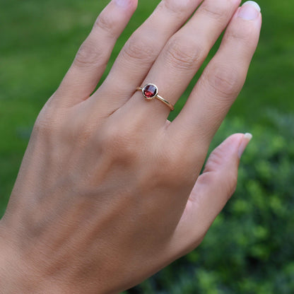 Grand Garnet Ring in 14k Gold (January)