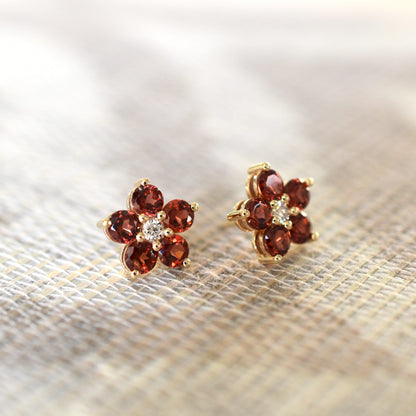 Greenwich Flower Garnet & Diamond Earrings in 14k Gold (January)
