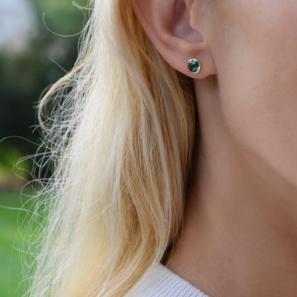 Grand 1 Emerald Necklace and Earrings Set in 14k Gold (May)