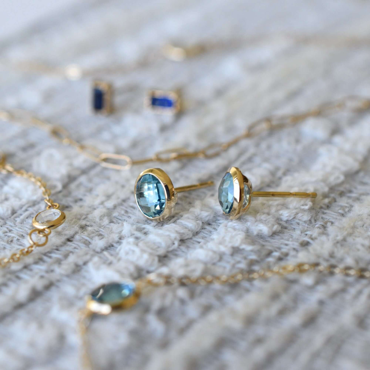 Grand Birthstone Stud Earrings in 14k Gold