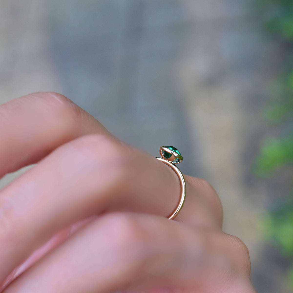 Grand Emerald Ring in 14k Gold (May)