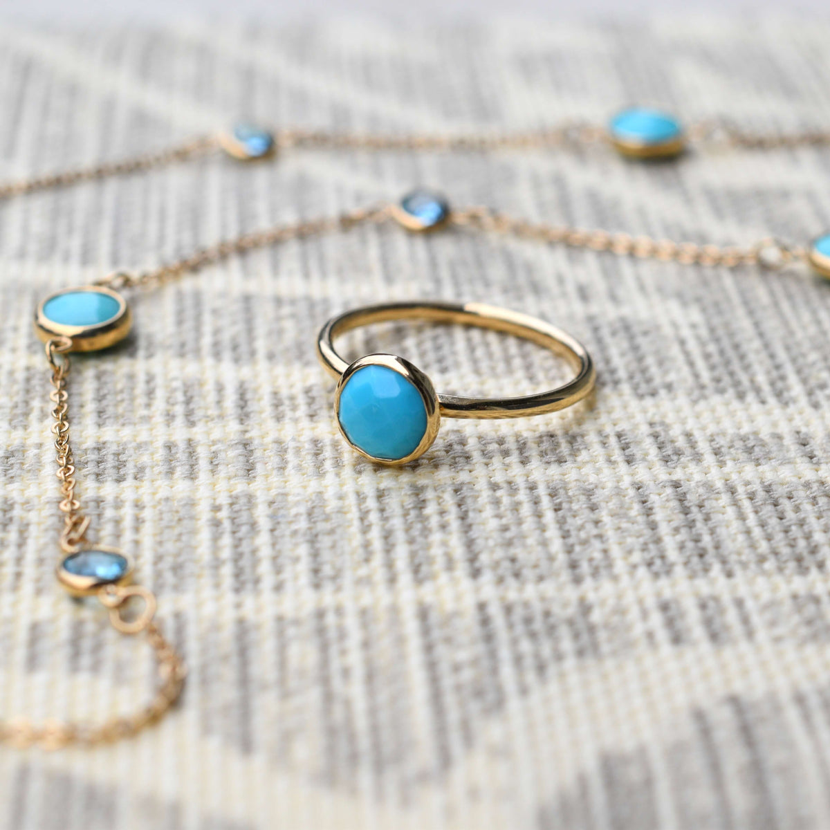 Grand Turquoise Ring in 14k Gold (December)