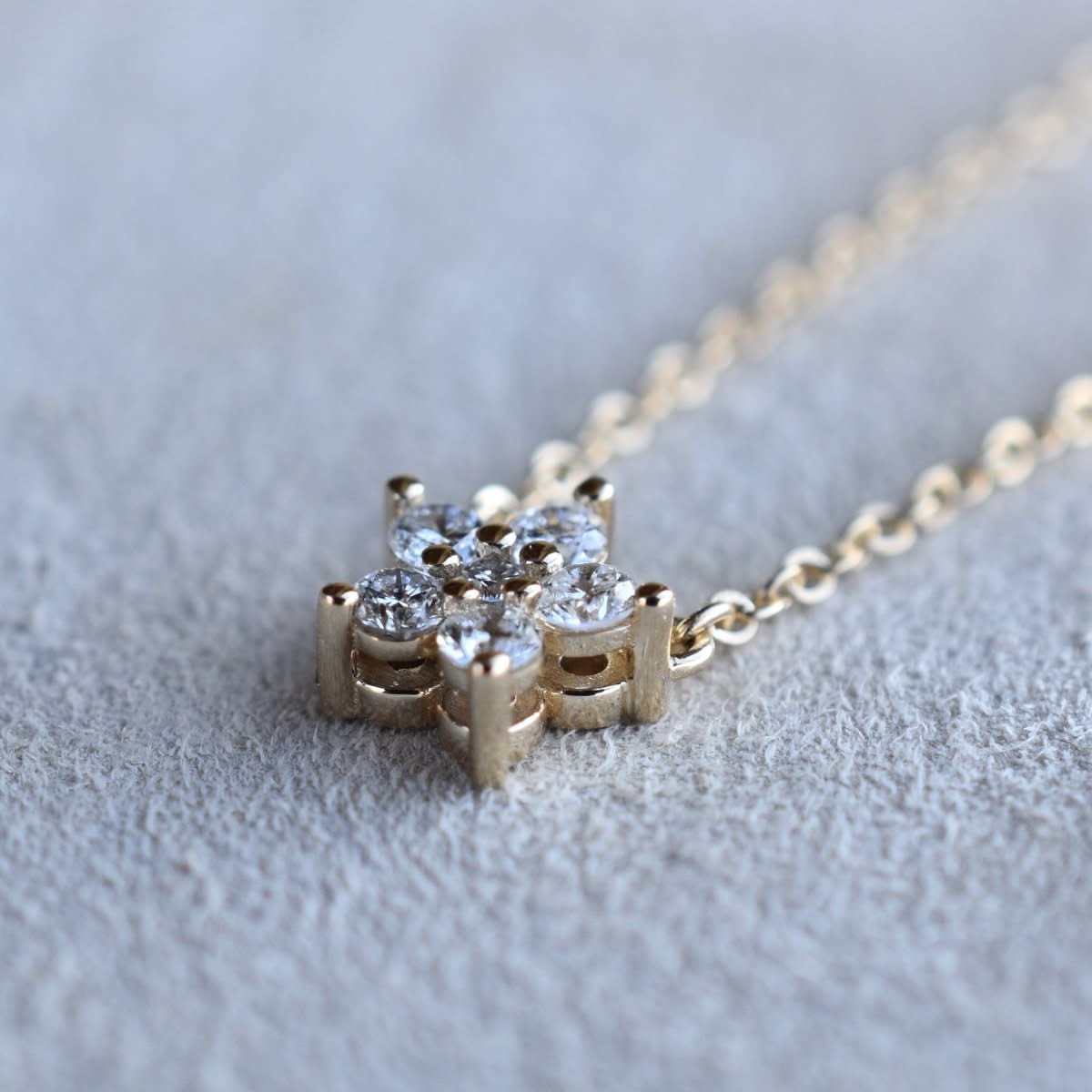 Greenwich Mini Flower Birthstone & Diamond Necklace in 14k Gold