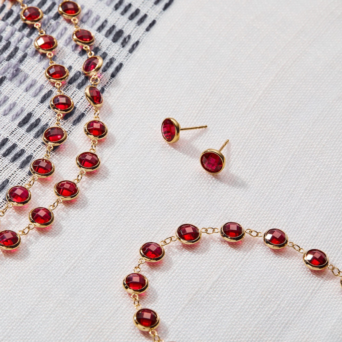 Newport Grand Ruby Necklace in 14k Gold (July)