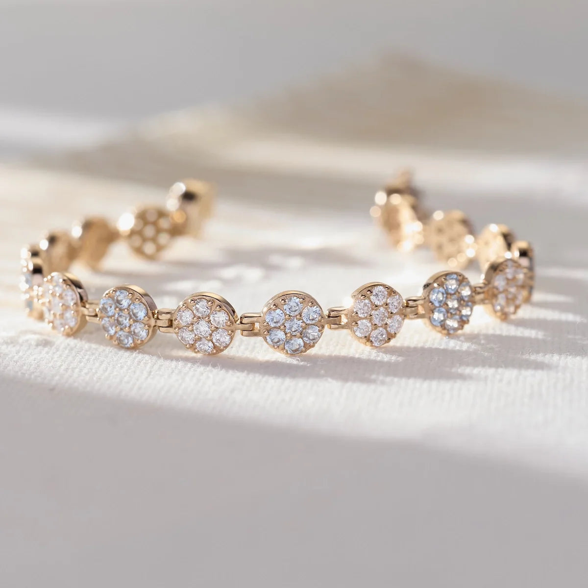 Rosecliff Tennis Diamond & Aquamarine Bracelet in 14k Gold (March)