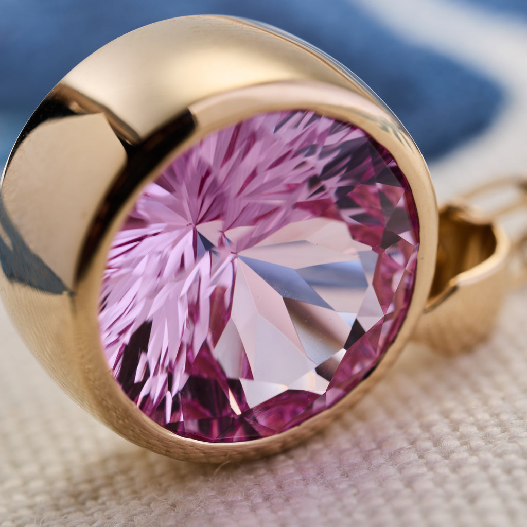 Jamestown Birthstone Pendant in 14k Gold