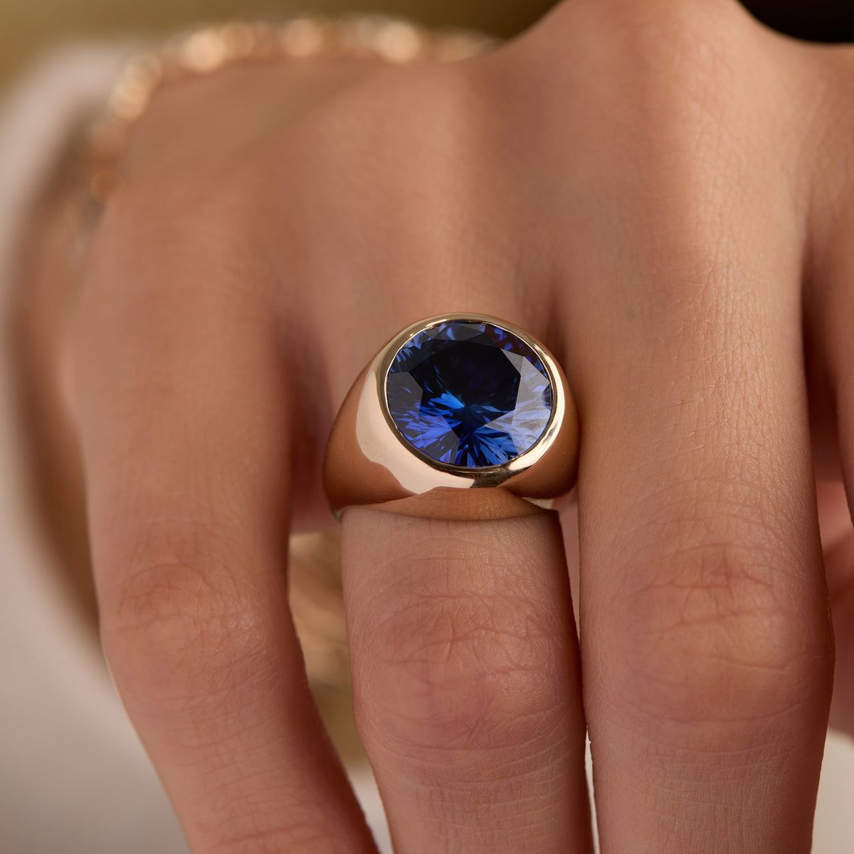 Jamestown Birthstone Ring in 14k Gold