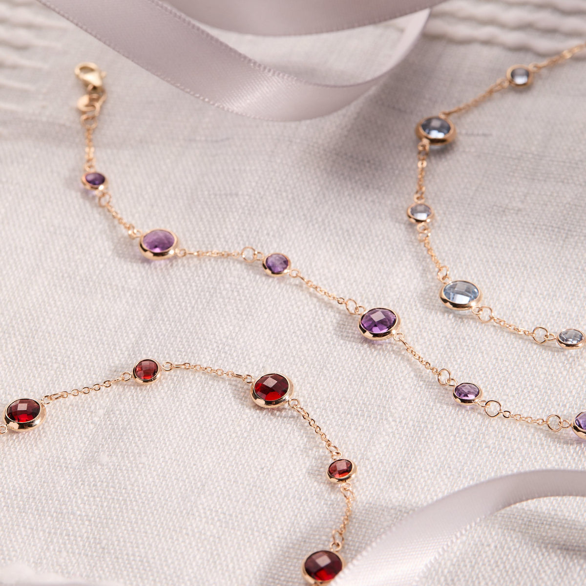 Bayberry Grand & Petite 7 Amethyst Bracelet in 14k Gold (February)