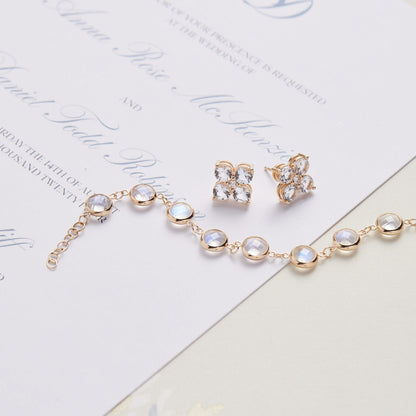 Newport Grand Moonstone Bracelet in 14k Gold (June)