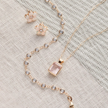 Warren Rose Quartz Pendant in 14k Gold (October)