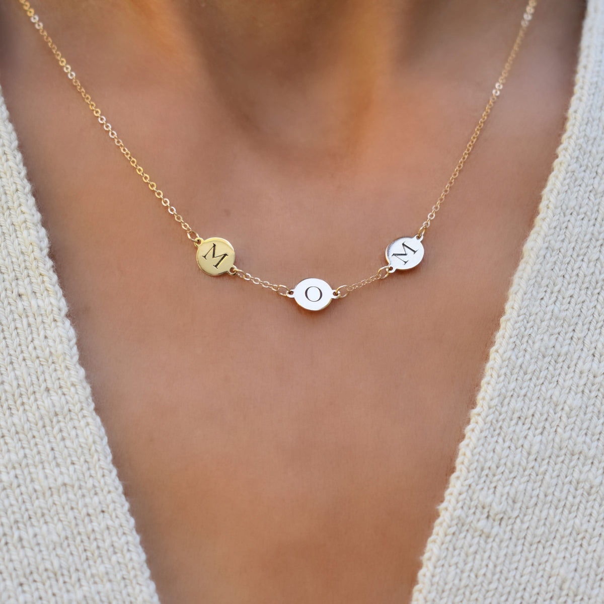 MOM Necklace in 14k Gold