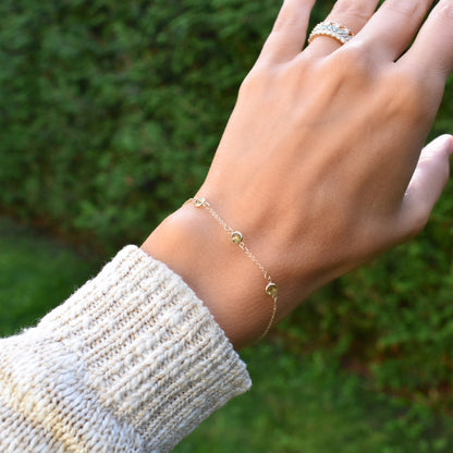 Bayberry 3 Peridot Bracelet in 14k Gold (August)