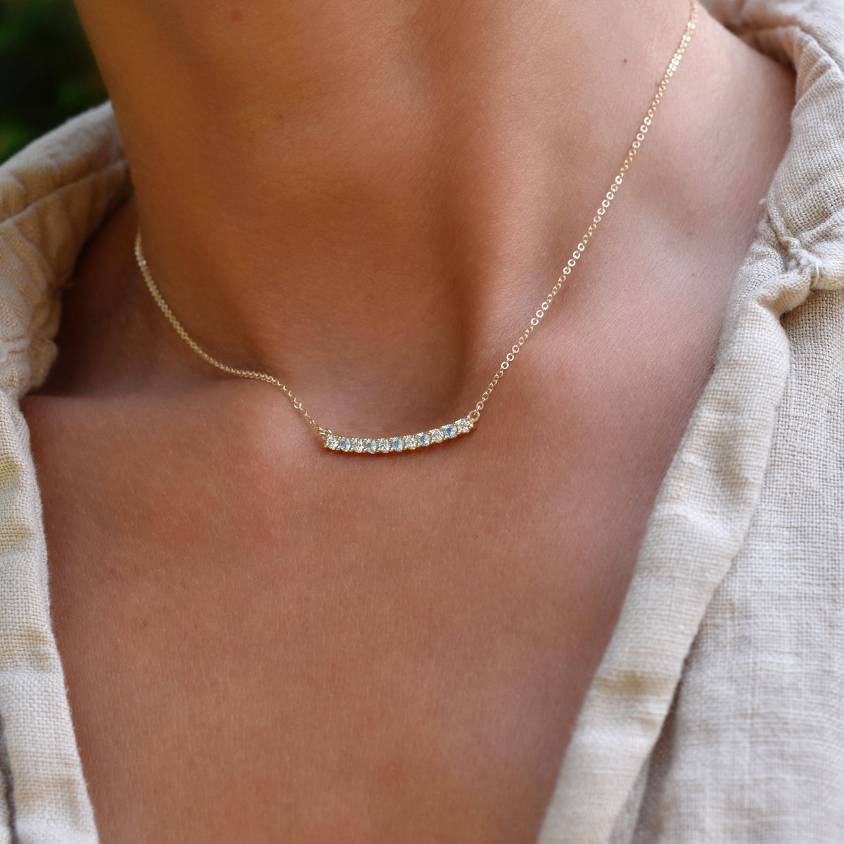 Rosecliff Bar Necklace in 14k Gold