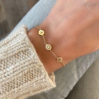 Heart Disc & 2 Letter Bracelet in 14k Gold