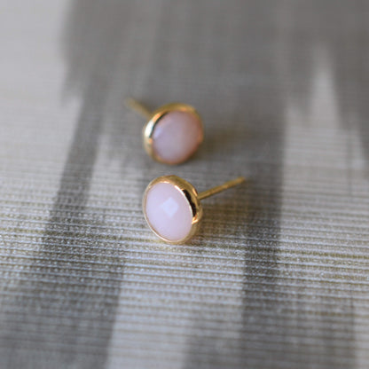 Grand 1 Pink Opal Necklace and Earrings Set in 14k Gold (October)