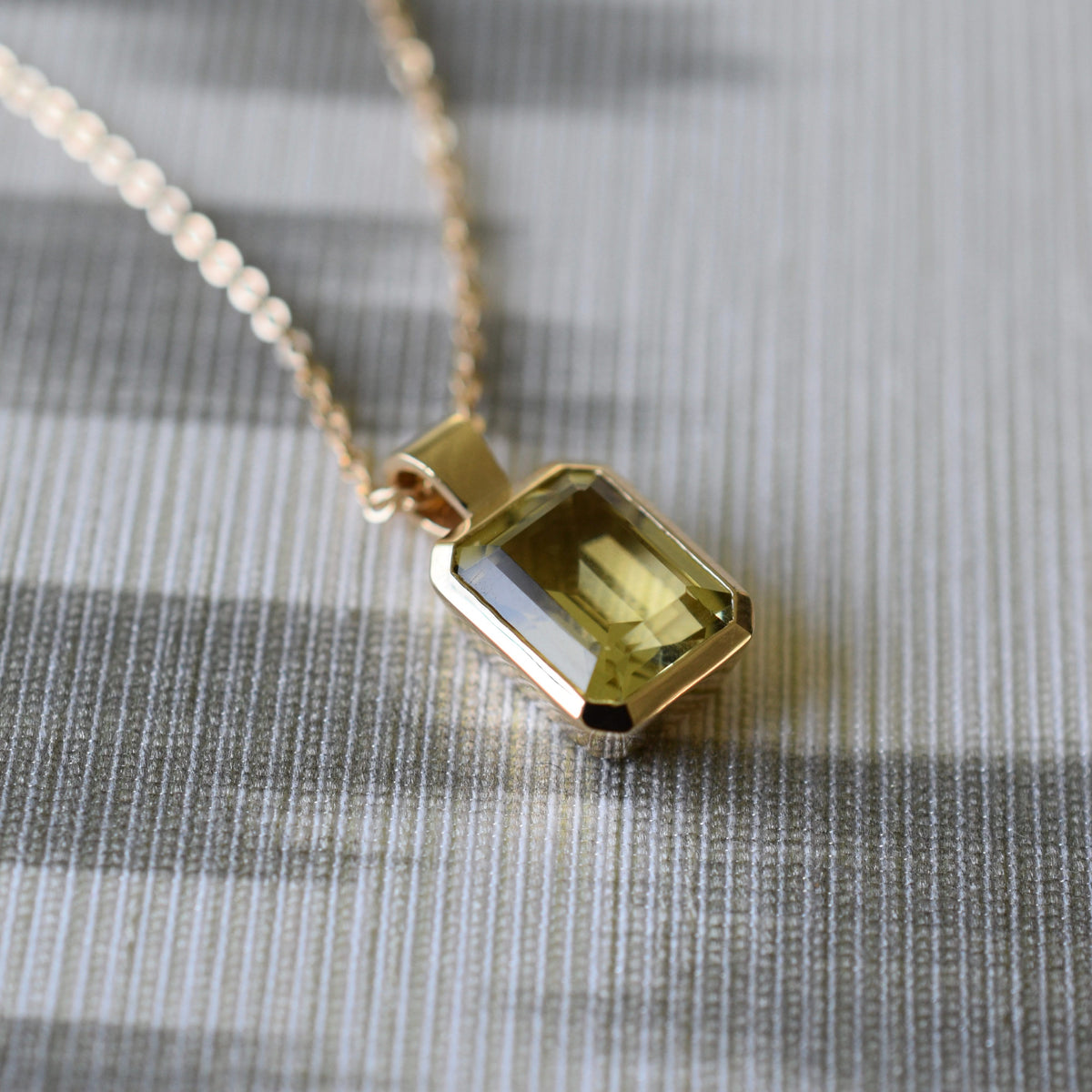 Warren Lemon Verbena Quartz Pendant in 14k Gold (August)