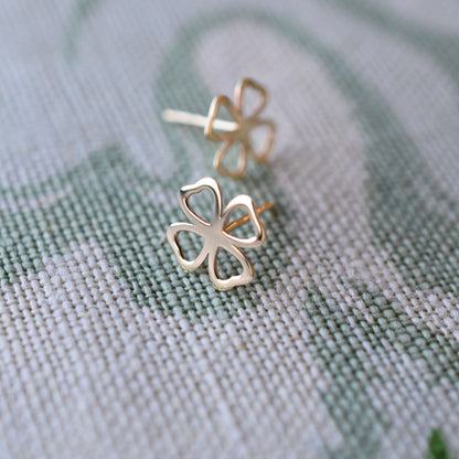 Clover Stud Earrings in 14k Gold