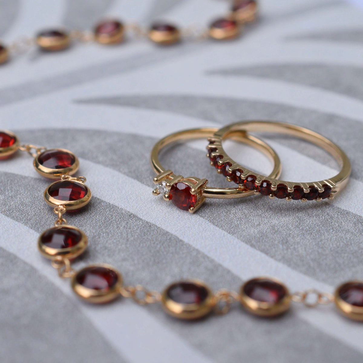 Rosecliff Garnet Stackable Ring in 14k Gold (January)