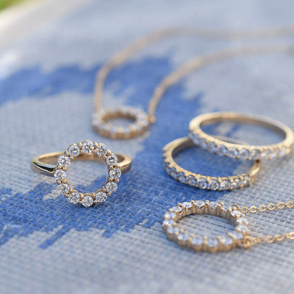 Rosecliff Small Circle Diamond Ring in 14k Gold (April)