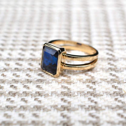 Warren Vertical Birthstone Ring in 14k Gold